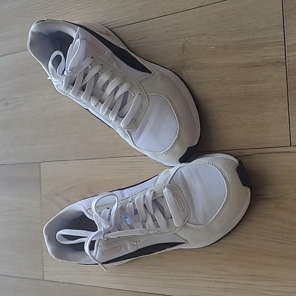 Puma Sneakers Size 8.5 - Picture 4 of 10